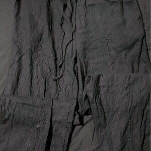 Black dress pants, medium women’s